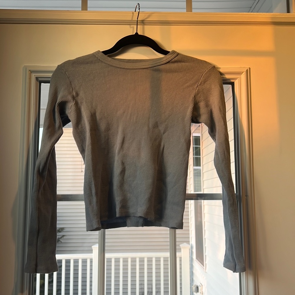 Brandy Melville Tori Thermal top blue long sleeve and 100% cotton!